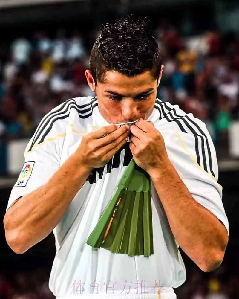 阿斯:薪水是C罗回归皇马主障碍 贝尔或成关键 阿斯:薪水是C罗回归皇马主障碍 贝尔或成关键